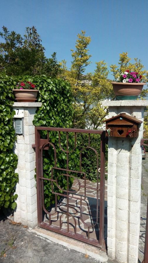 Nel Giardino Di Oz Bed & Breakfast Fornovo di Taro Exterior photo